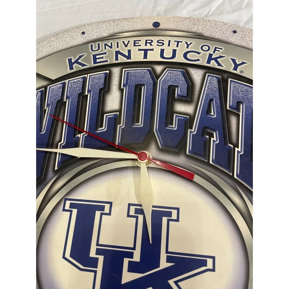 University of Kentucky Wildcats Vintage World Clock Works RARE Made in USA👀⬇️